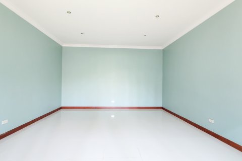 Chalet de 3 dormitorios en Hua Hin, Tailandia № 178930 - foto 12