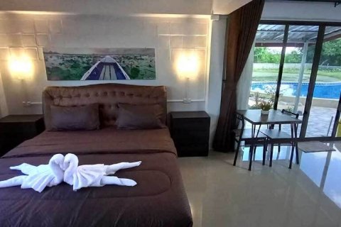 House in Udon Thani, Thailand 9 bedrooms № 140402 - photo 16
