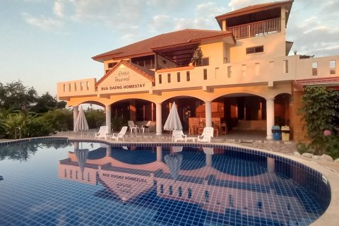 House in Udon Thani, Thailand 9 bedrooms № 140402 - photo 4