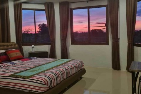 House in Udon Thani, Thailand 9 bedrooms № 140402 - photo 13