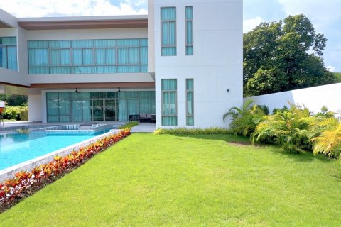 Chalet de 4 dormitorios en Pran Buri, Tailandia № 168295 - foto 18