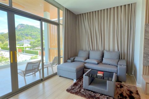 Chalet de 4 dormitorios en Pran Buri, Tailandia № 168295 - foto 14