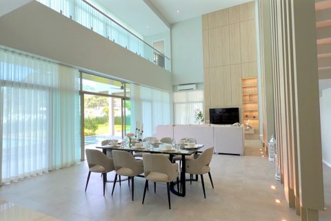 Chalet de 4 dormitorios en Pran Buri, Tailandia № 168295 - foto 10
