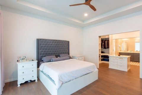 Chalet de 3 dormitorios en Hua Hin, Tailandia № 168332 - foto 18
