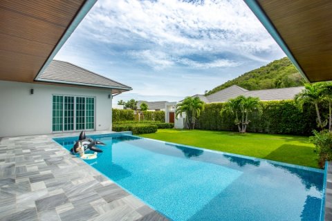 Chalet de 3 dormitorios en Hua Hin, Tailandia № 168332 - foto 4
