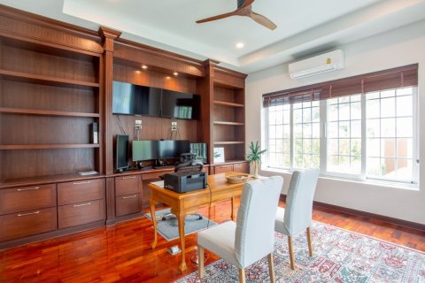 Chalet de 3 dormitorios en Hua Hin, Tailandia № 168332 - foto 26
