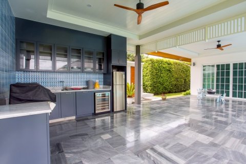 Chalet de 3 dormitorios en Hua Hin, Tailandia № 168332 - foto 6