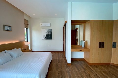 Chalet de 3 dormitorios en Hua Hin, Tailandia № 168330 - foto 15