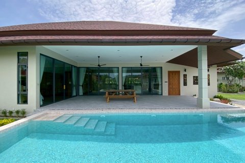 Chalet de 3 dormitorios en Hua Hin, Tailandia № 168330 - foto 3