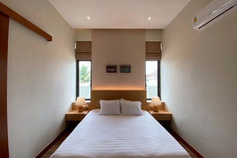 Chalet de 3 dormitorios en Hua Hin, Tailandia № 168330 - foto 21