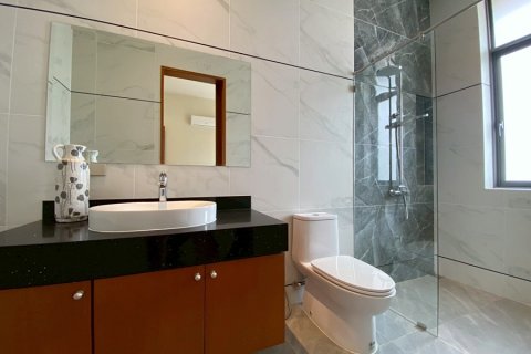 Chalet de 3 dormitorios en Hua Hin, Tailandia № 168330 - foto 20