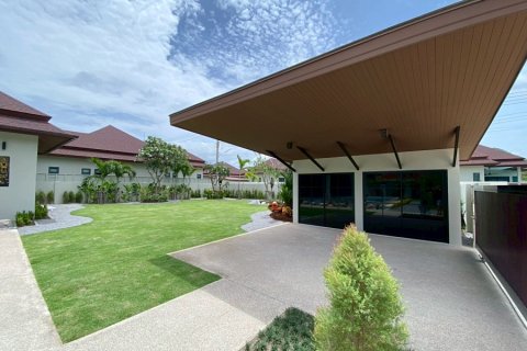 Chalet de 3 dormitorios en Hua Hin, Tailandia № 168330 - foto 24