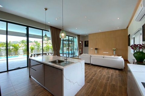 Chalet de 3 dormitorios en Hua Hin, Tailandia № 168330 - foto 9