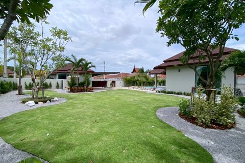 Chalet de 3 dormitorios en Hua Hin, Tailandia № 168330 - foto 23