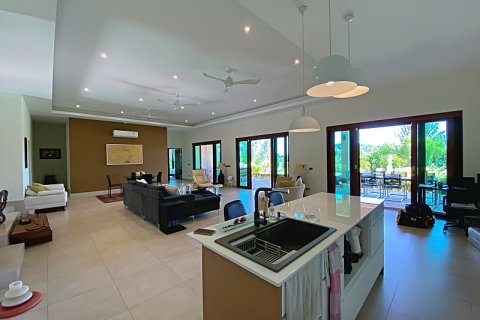 Villa in Pran Buri, Thailand 5 Schlafzimmer № 168297 - Foto 11