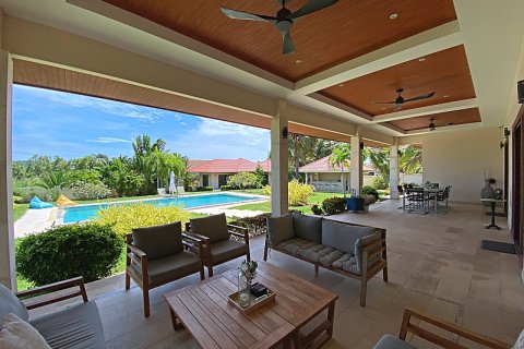 Villa in Pran Buri, Thailand 5 Schlafzimmer № 168297 - Foto 3