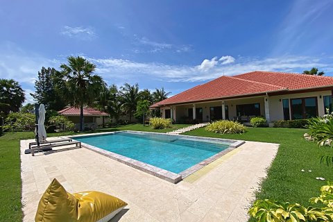 Villa in Pran Buri, Thailand 5 Schlafzimmer № 168297