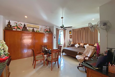 Chalet de 3 dormitorios en Hua Hin, Tailandia № 168296 - foto 29
