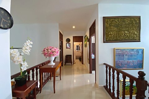 Chalet de 3 dormitorios en Hua Hin, Tailandia № 168296 - foto 22