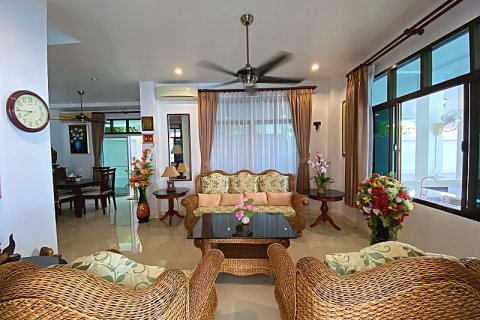 Chalet de 3 dormitorios en Hua Hin, Tailandia № 168296 - foto 10