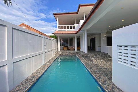 Chalet de 3 dormitorios en Hua Hin, Tailandia № 168296 - foto 3