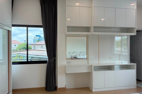 Haus in Bangkok, Thailand 5 Schlafzimmer № 233222 - Foto 8