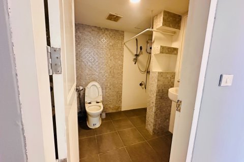 Кондоминиум с 3 спальнями в Суан Луанге, Бангкок, Таиланд № 147918 - фото 11