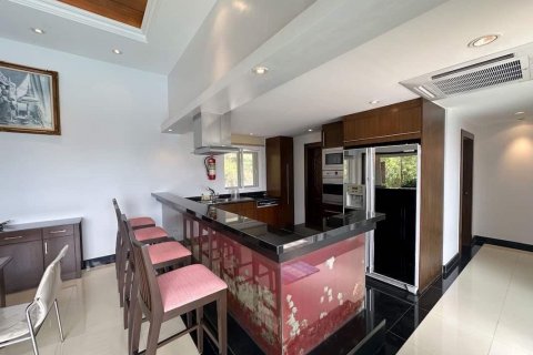 Chalet de 4 dormitorios en Kathu, Tailandia № 140193 - foto 24