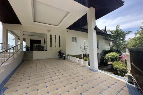 Chalet de 4 dormitorios en Kathu, Tailandia № 140193 - foto 10