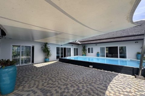 Chalet de 4 dormitorios en Kathu, Tailandia № 140193 - foto 21
