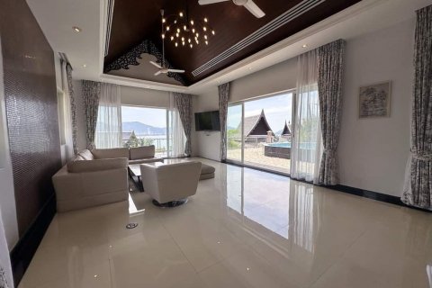 Chalet de 4 dormitorios en Kathu, Tailandia № 140193 - foto 14