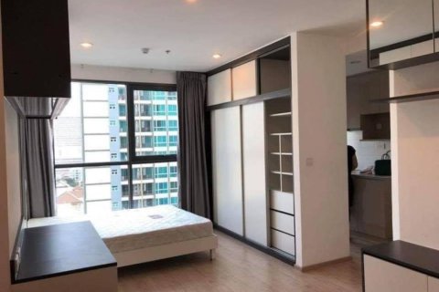 Condominio de 1 dormitorio en Bangkok, Tailandia № 172743 - foto 3