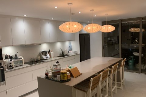 Condominio de 4 dormitorios en Bangkok, Tailandia № 143577 - foto 5