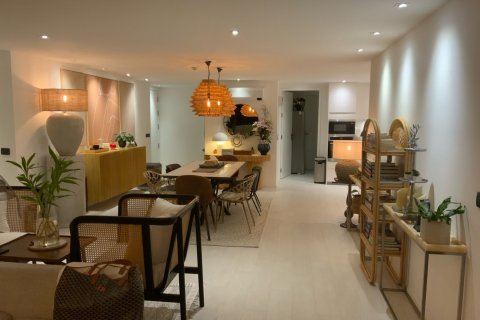 Condominio de 4 dormitorios en Bangkok, Tailandia № 143577 - foto 6