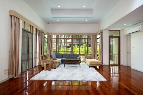 บ้านในพระโขนง, กรุงเทพฯ, ประเทศไทย 4 ห้องนอน № 162741 - รูปถ่าย 4