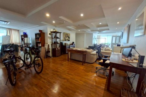 Condo in Bangkok, Thailand, 3 bedrooms № 162742 - photo 7