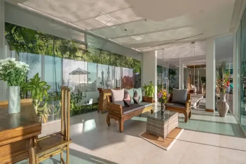 Chalet de 4 dormitorios en Kamala, Tailandia № 190581 - foto 7