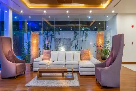 Chalet de 4 dormitorios en Kamala, Tailandia № 190581 - foto 8
