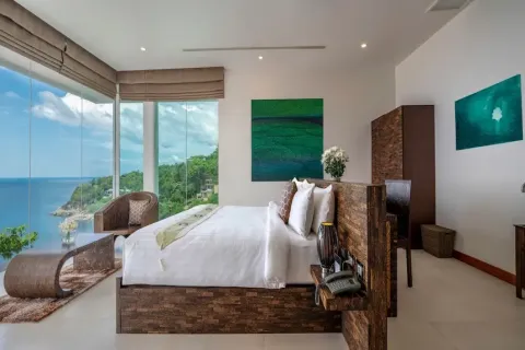 Chalet de 4 dormitorios en Kamala, Tailandia № 190581 - foto 14