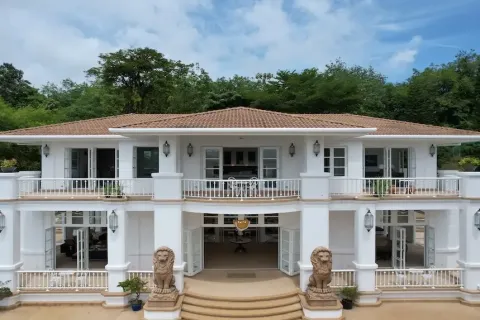 Chalet de 6 dormitorios en Pa Klok, Tailandia № 190579 - foto 3