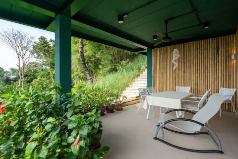 Chalet de 6 dormitorios en Pa Klok, Tailandia № 190579 - foto 24