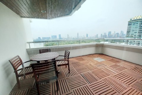 Condominio de 3 dormitorios en Bangkok, Tailandia № 157510 - foto 14