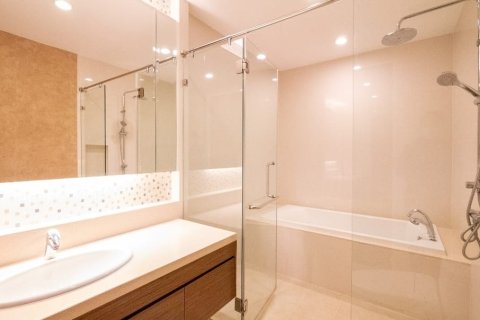 Condominio de 3 dormitorios en Bangkok, Tailandia № 157506 - foto 4