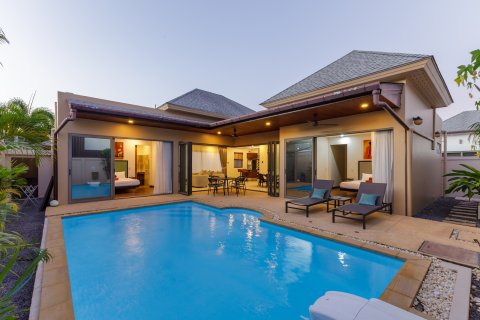 Villa in Pattaya, Thailand 2 bedrooms № 162689 - photo 2