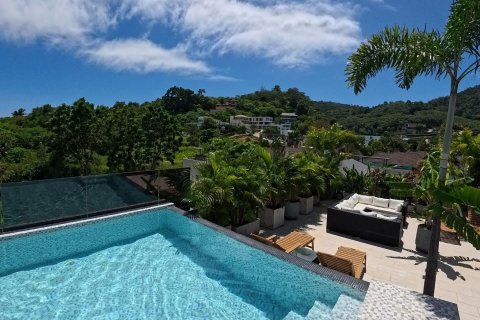 Villa in Pattaya, Thailand 5 bedrooms № 162690 - photo 6