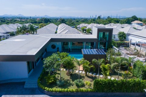 Villa in Pattaya, Thailand 6 bedrooms № 115426