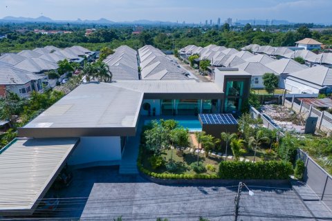 Chalet de 6 dormitorios en Pattaya, Tailandia № 115426 - foto 12