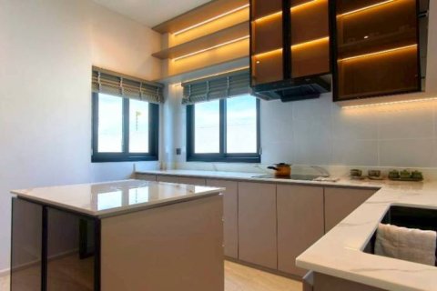 Casa de 4 dormitorios en Pattaya, Tailandia № 152353 - foto 8