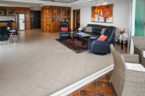 Condominio de 2 dormitorios en Pattaya, Tailandia № 168253 - foto 4