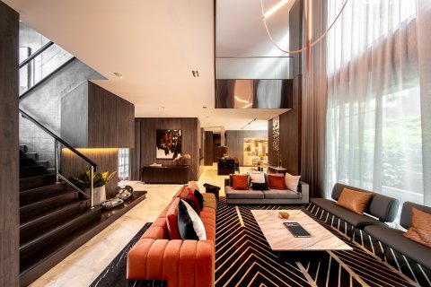 Chalet de 4 dormitorios en Lat Phrao, Bangkok, Tailandia № 165450 - foto 5